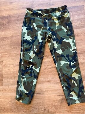 Camo Print Active Capri Leggings - Green Waist 28